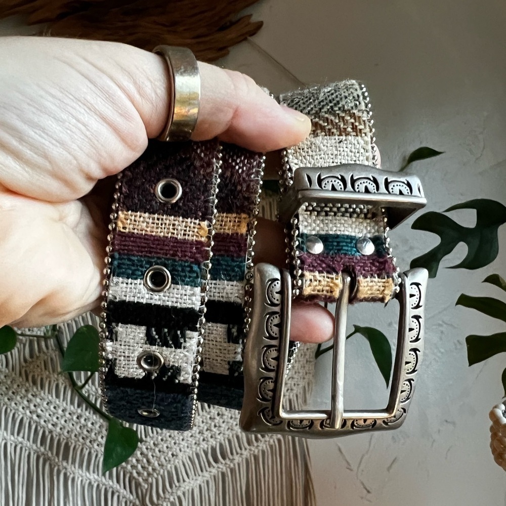 ELITE Accessories Woven Southwestern Tapestry Belt – Size M – Western Boho Y2K - Picture 7 of 9
